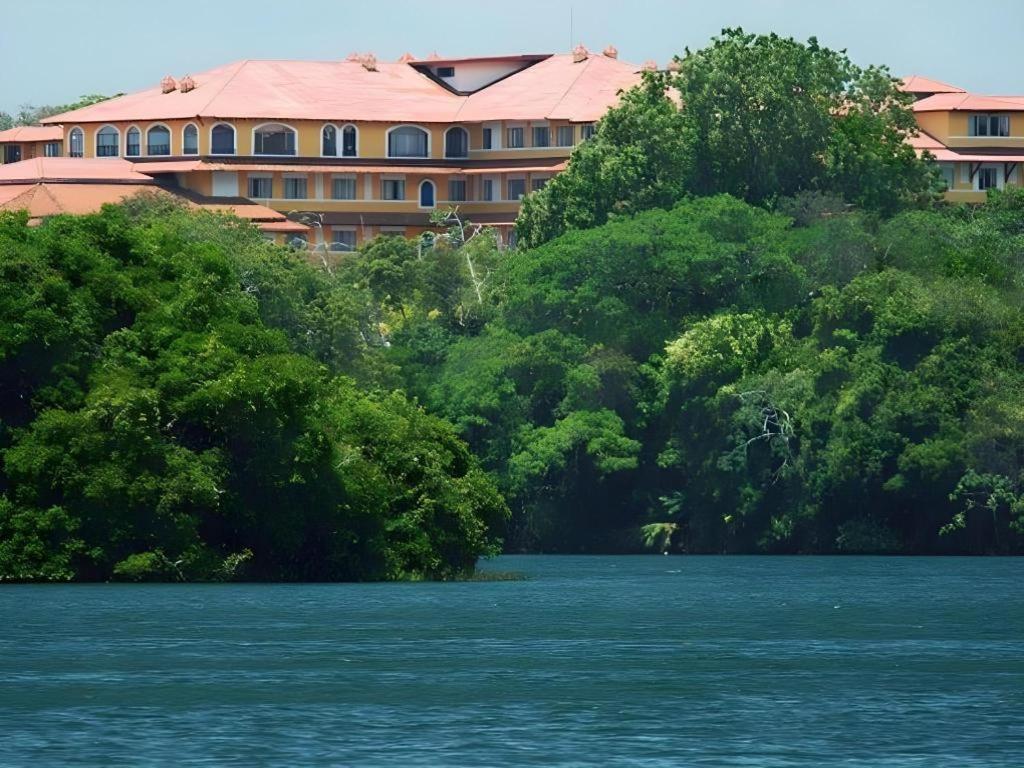 Hotel Melia Panama Canal Colón Exterior foto